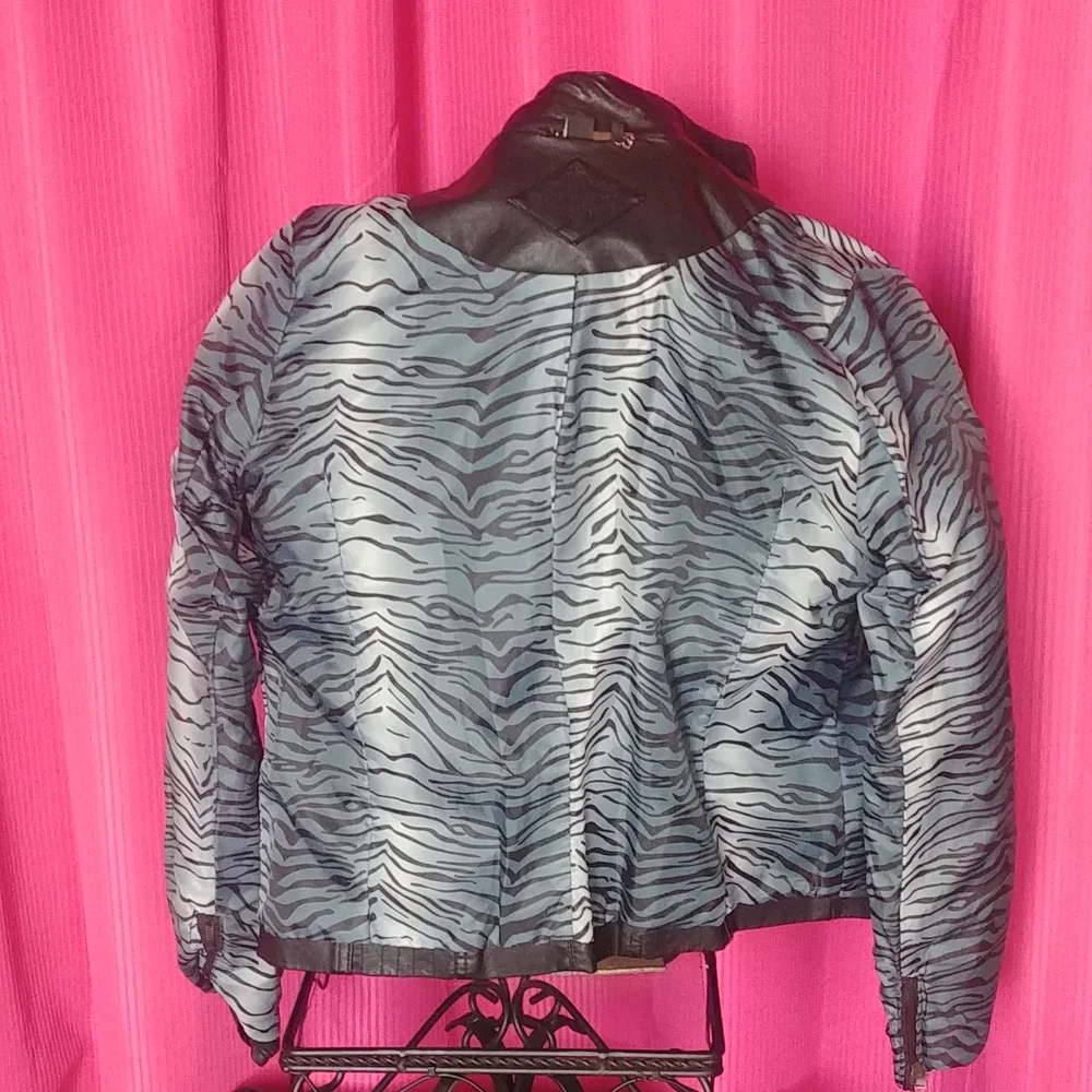 Spring Jacket - Picture 3 of 5